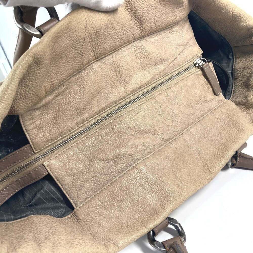 CHANEL Cream Leather Shoulder Bag - Picture 12 of 15
